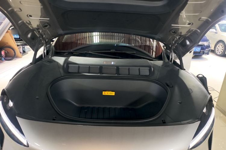 Used Xiaomi Auto YU7 2025 Ultra-Long Range High-Performance All-Wheel-Drive Max Edition Engine Bay