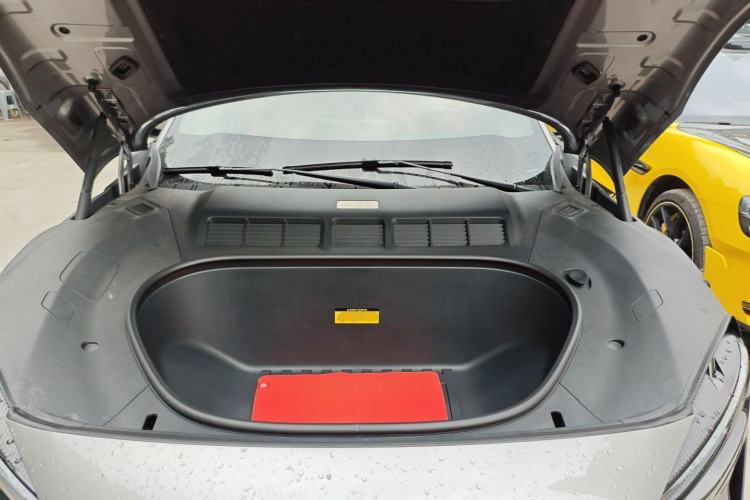 Used Xiaomi Auto YU7 2025 Ultra-Long Range High-Performance All-Wheel-Drive Max Edition Engine Bay