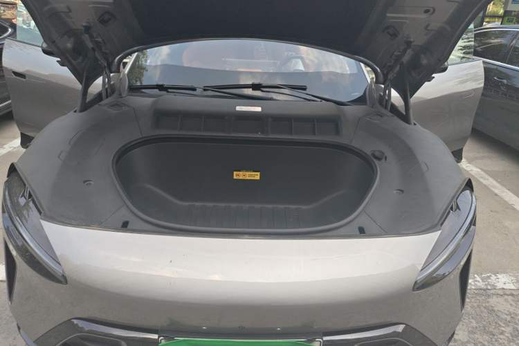 Used Xiaomi Auto YU7 2025 Ultra-Long Range High-Performance All-Wheel-Drive Max Edition Engine Bay