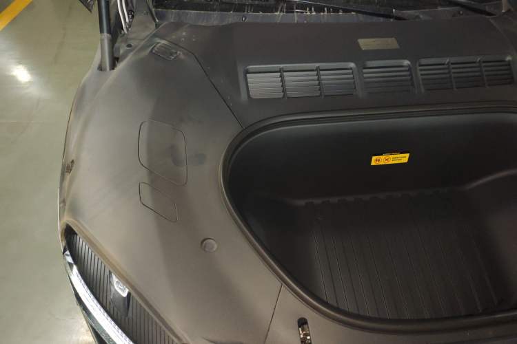Used Xiaomi Auto YU7 2025 Ultra-Long Range All-Wheel Drive Pro Version Engine Bay Right