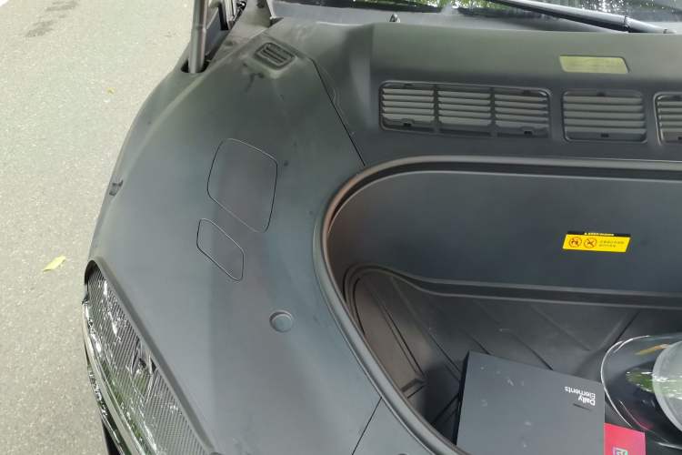 Used Xiaomi Auto YU7 2025 Ultra-Long Range High-Performance All-Wheel-Drive Max Edition Engine Bay Right