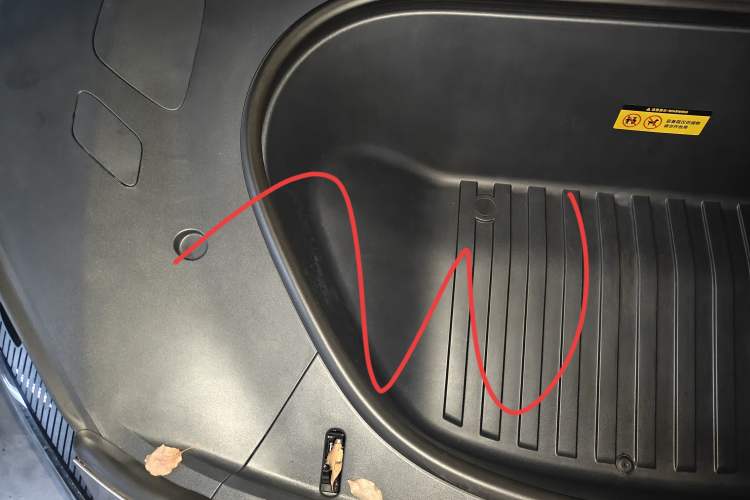 Used Xiaomi Auto YU7 2025 Ultra-Long Range High-Performance All-Wheel-Drive Max Edition Engine Bay Right