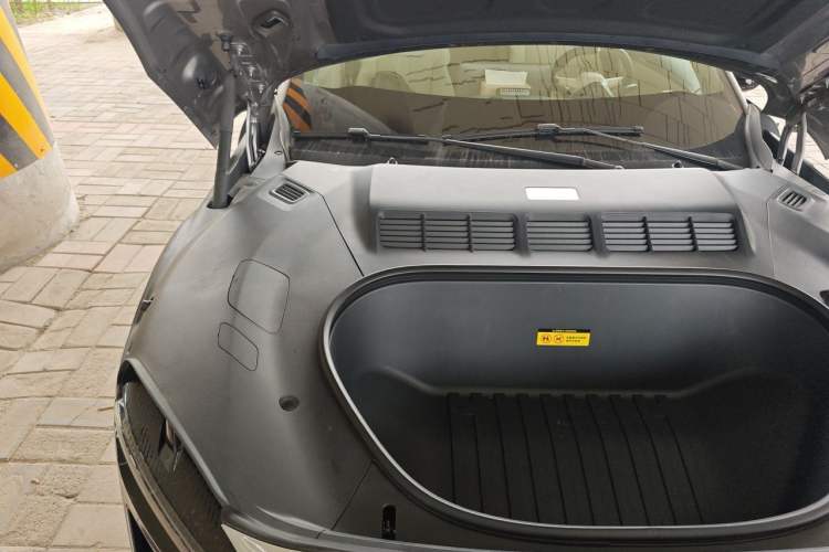 Used Xiaomi Auto YU7 2025 Ultra-Long Range High-Performance All-Wheel-Drive Max Edition Engine Bay Right