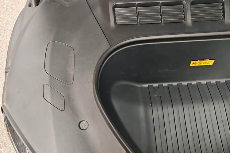 Used Xiaomi Auto YU7 2025 Ultra-Long Range All-Wheel Drive Pro Version Engine Bay Right