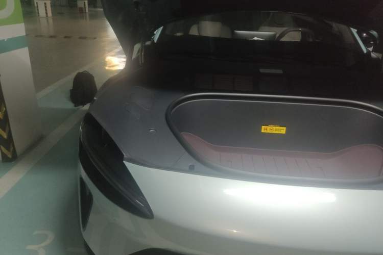 Used Xiaomi Auto YU7 2025 Ultra-Long Range High-Performance All-Wheel-Drive Max Edition Engine Bay Right