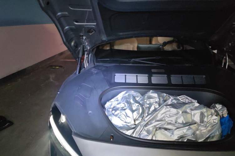 Used Xiaomi Auto YU7 2025 Ultra-Long Range High-Performance All-Wheel-Drive Max Edition Engine Bay Right