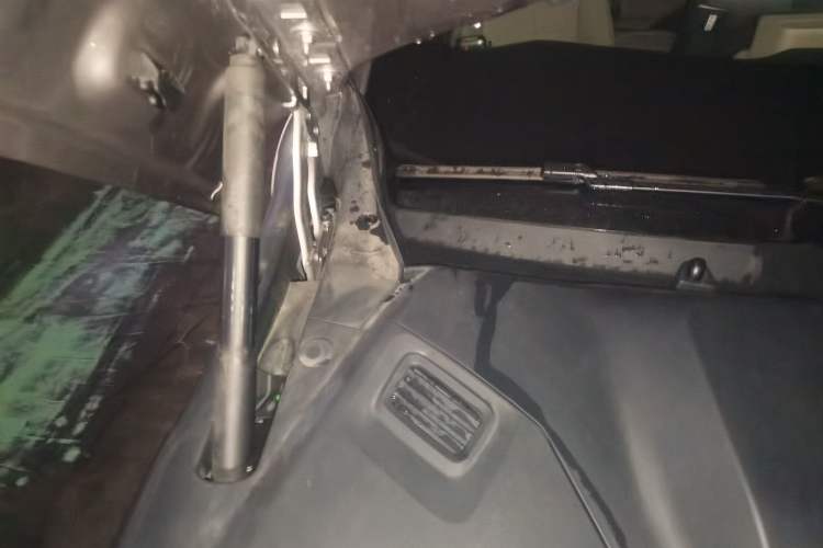 Used Xiaomi Auto YU7 2025 Ultra-Long Range High-Performance All-Wheel-Drive Max Edition Engine Bay Right