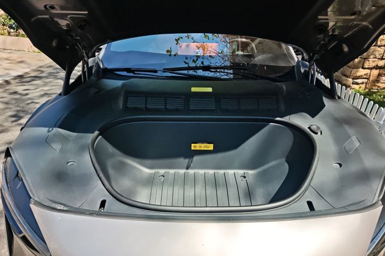 Used Xiaomi Auto YU7 2025 Ultra-Long Range High-Performance All-Wheel-Drive Max Edition Engine Bay