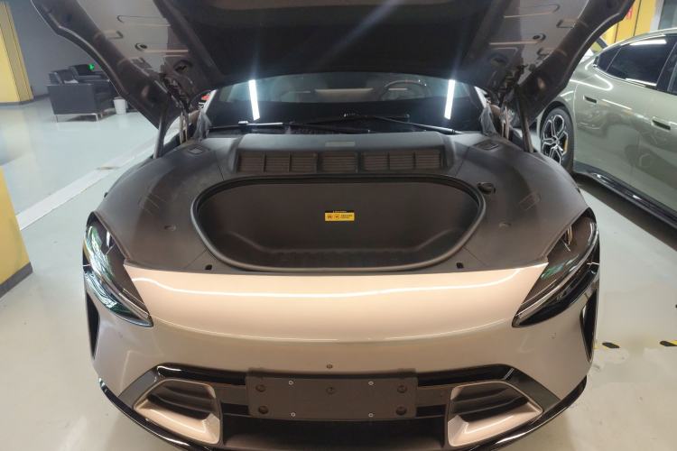 Used Xiaomi Auto YU7 2025 Ultra-Long Range High-Performance All-Wheel-Drive Max Edition Engine Bay