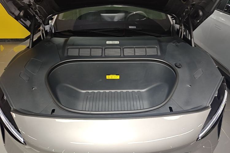 Used Xiaomi Auto YU7 2025 Ultra-Long Range Rear-Wheel Drive Version Engine Bay