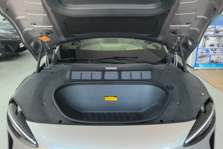 Used Xiaomi Auto YU7 2025 Ultra-Long Range Rear-Wheel Drive Version Engine Bay