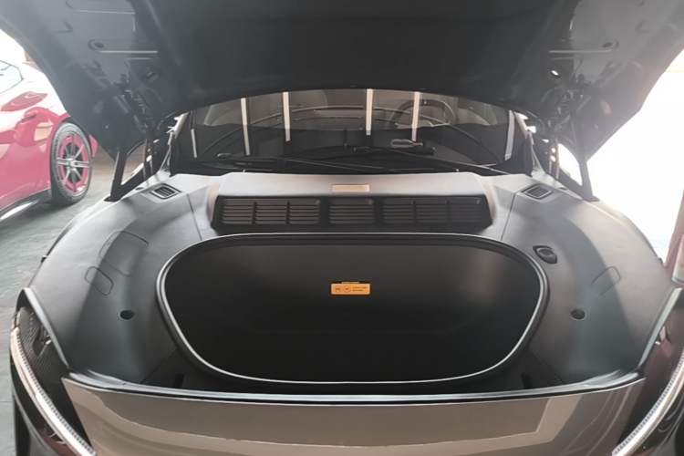 Used Xiaomi Auto YU7 2025 Ultra-Long Range All-Wheel Drive Pro Version Engine Bay