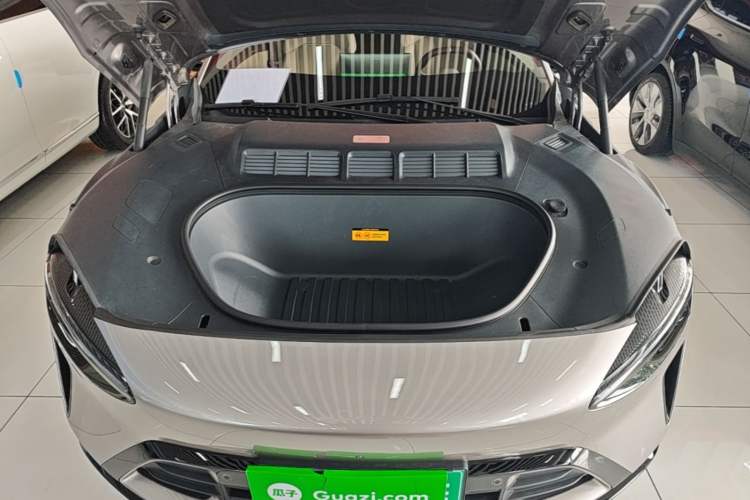 Used Xiaomi Auto YU7 2025 Ultra-Long Range Rear-Wheel Drive Version Engine Bay