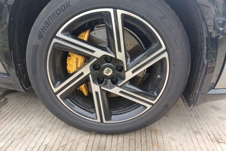 Used Xiaomi Auto YU7 2025 Ultra-Long Range High-Performance All-Wheel-Drive Max Edition Exterior 1