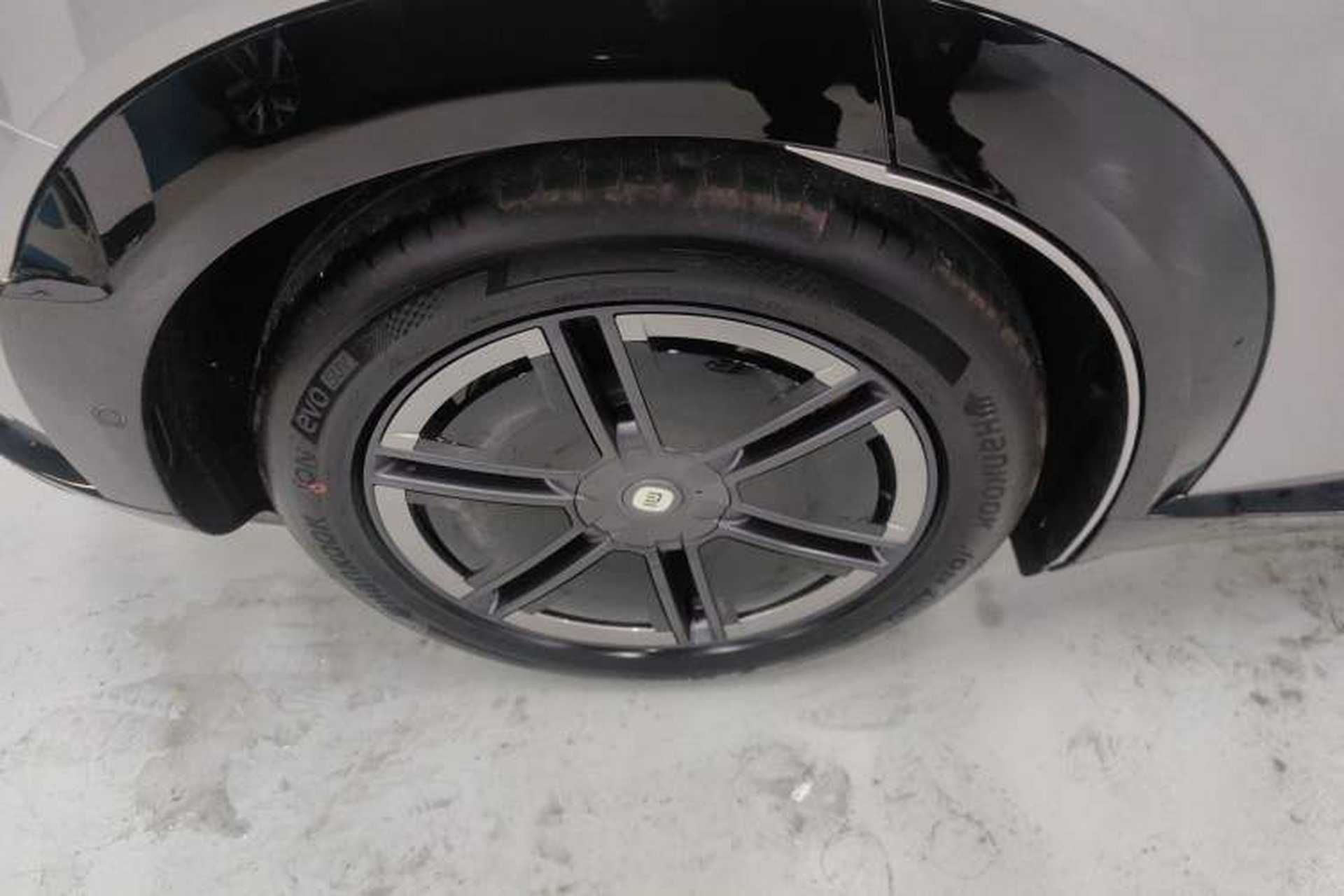 Used Xiaomi Auto YU7 2025 Ultra-Long Range All-Wheel Drive Pro Version Exterior 2
