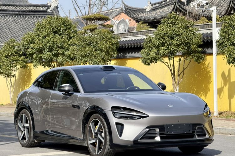 Used Xiaomi Auto YU7 2025 Ultra-Long Range High-Performance All-Wheel-Drive Max Edition Exterior 2