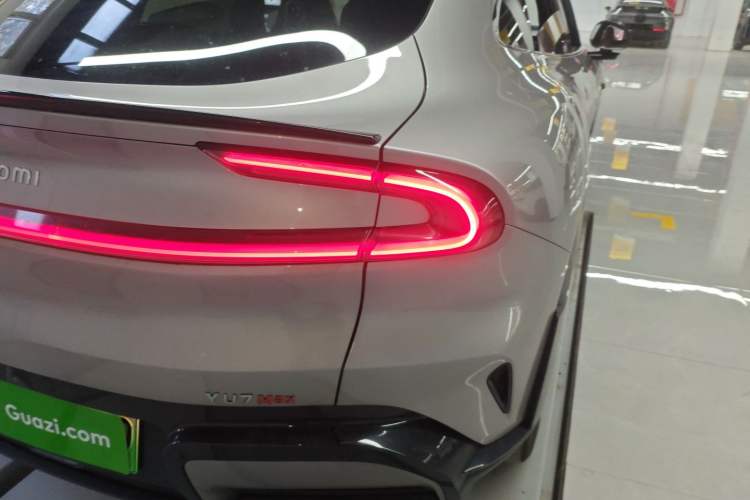 Used Xiaomi Auto YU7 2025 Ultra-Long Range High-Performance All-Wheel-Drive Max Edition Exterior 3