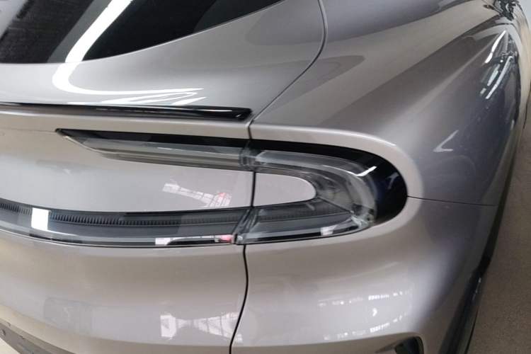 Used Xiaomi Auto YU7 2025 Ultra-Long Range All-Wheel Drive Pro Version Exterior 3