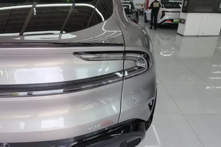 Used Xiaomi Auto YU7 2025 Ultra-Long Range High-Performance All-Wheel-Drive Max Edition Exterior 3