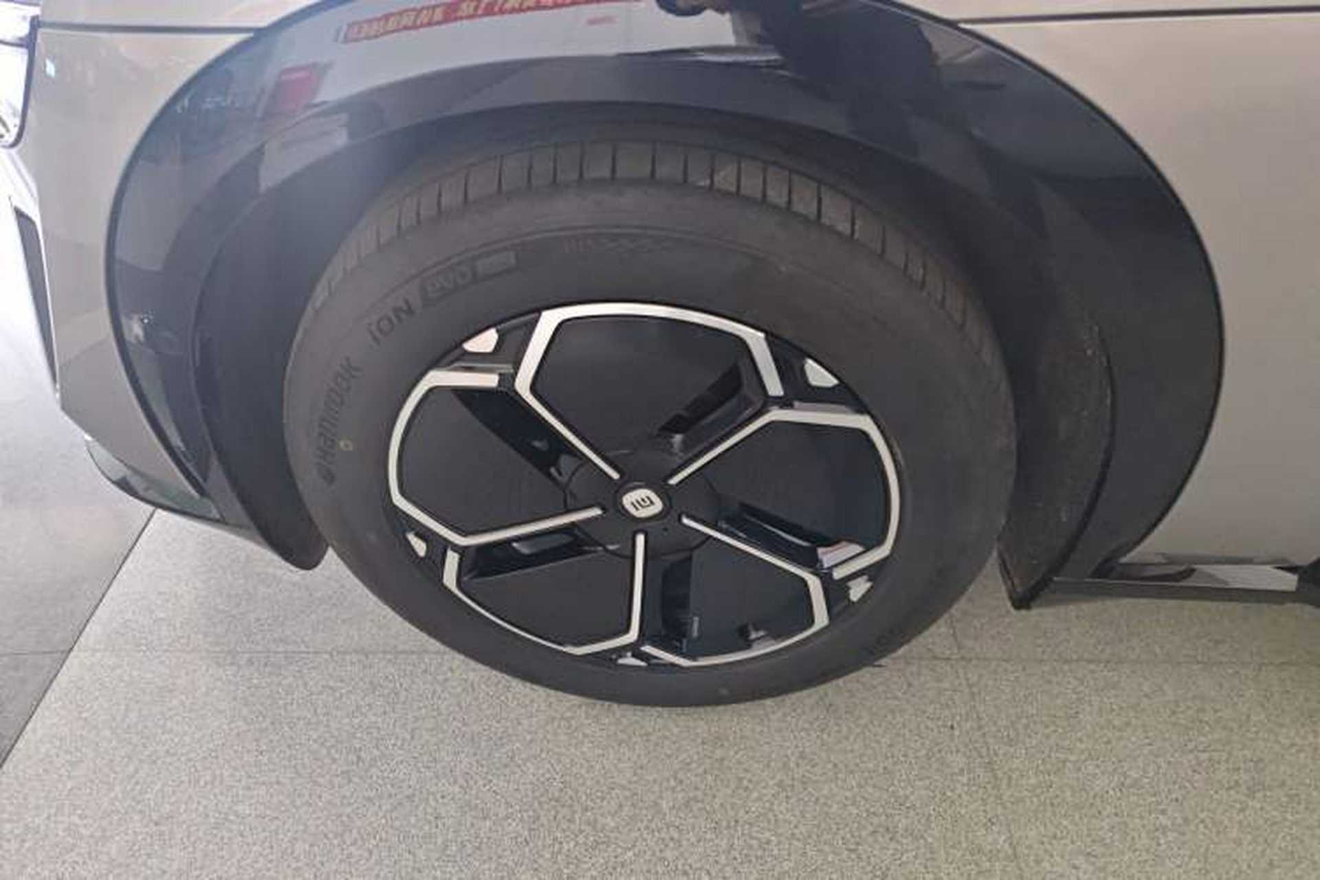 Used Xiaomi Auto YU7 2025 Ultra-Long Range Rear-Wheel Drive Version Exterior 4