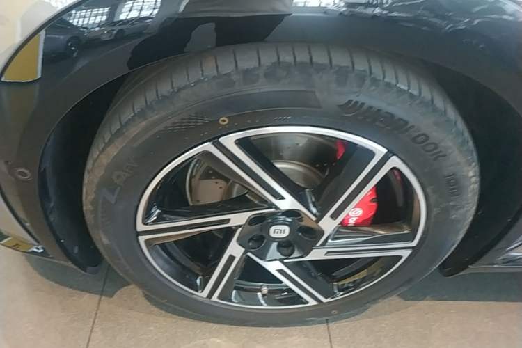 Used Xiaomi Auto YU7 2025 Ultra-Long Range High-Performance All-Wheel-Drive Max Edition Exterior 4
