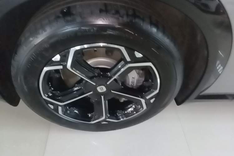 Used Xiaomi Auto YU7 2025 Ultra-Long Range Rear-Wheel Drive Version Exterior 4
