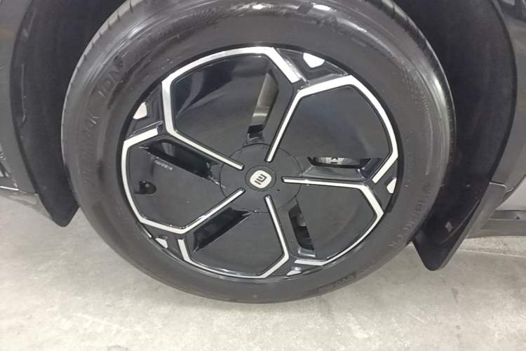 Used Xiaomi Auto YU7 2025 Ultra-Long Range Rear-Wheel Drive Version Exterior 4