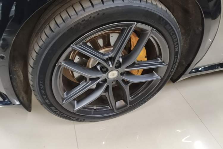Used Xiaomi Auto YU7 2025 Ultra-Long Range High-Performance All-Wheel-Drive Max Edition Exterior 4
