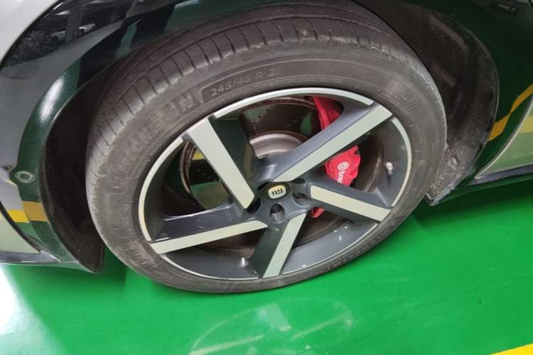 Used Xiaomi Auto YU7 2025 Ultra-Long Range High-Performance All-Wheel-Drive Max Edition Exterior 4