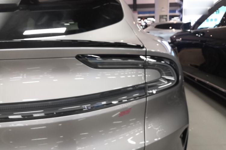 Used Xiaomi Auto YU7 2025 Ultra-Long Range Rear-Wheel Drive Version Exterior 4