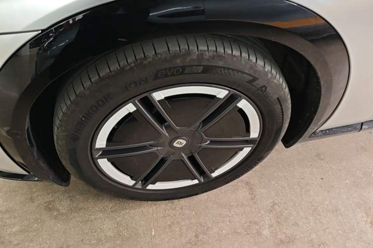 Used Xiaomi Auto YU7 2025 Ultra-Long Range All-Wheel Drive Pro Version Exterior 4