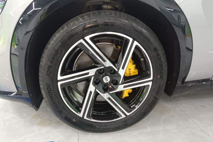 Used Xiaomi Auto YU7 2025 Ultra-Long Range Rear-Wheel Drive Version Exterior 4