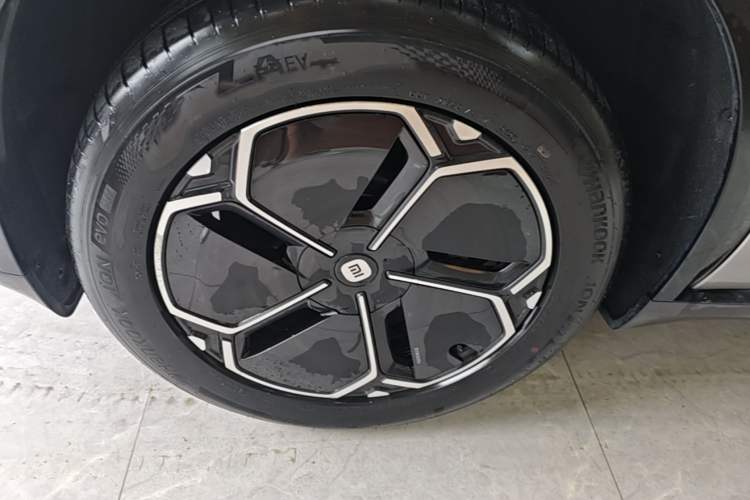 Used Xiaomi Auto YU7 2025 Ultra-Long Range All-Wheel Drive Pro Version Exterior 4