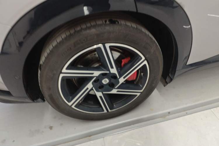 Used Xiaomi Auto YU7 2025 Ultra-Long Range High-Performance All-Wheel-Drive Max Edition Exterior 5