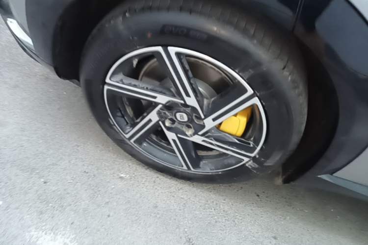 Used Xiaomi Auto YU7 2025 Ultra-Long Range All-Wheel Drive Pro Version Exterior 5