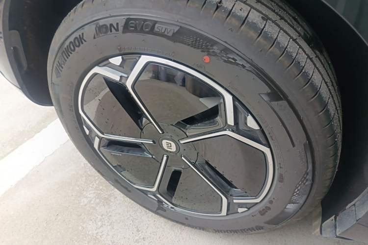 Used Xiaomi Auto YU7 2025 Ultra-Long Range Rear-Wheel Drive Version Exterior 5