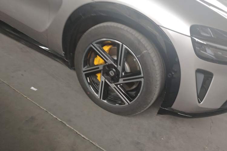 Used Xiaomi Auto YU7 2025 Ultra-Long Range All-Wheel Drive Pro Version Exterior 7