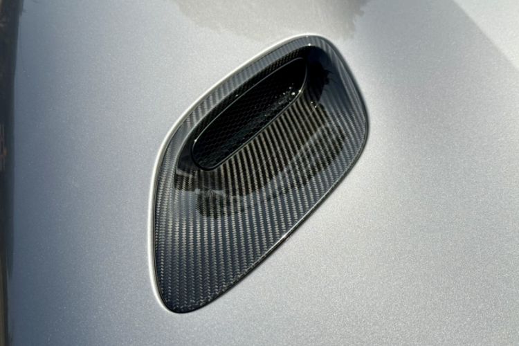 Used Xiaomi Auto YU7 2025 Ultra-Long Range High-Performance All-Wheel-Drive Max Edition Exterior 9