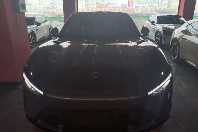 Used Xiaomi Auto YU7 2025 Ultra-Long Range Rear-Wheel Drive Version Front