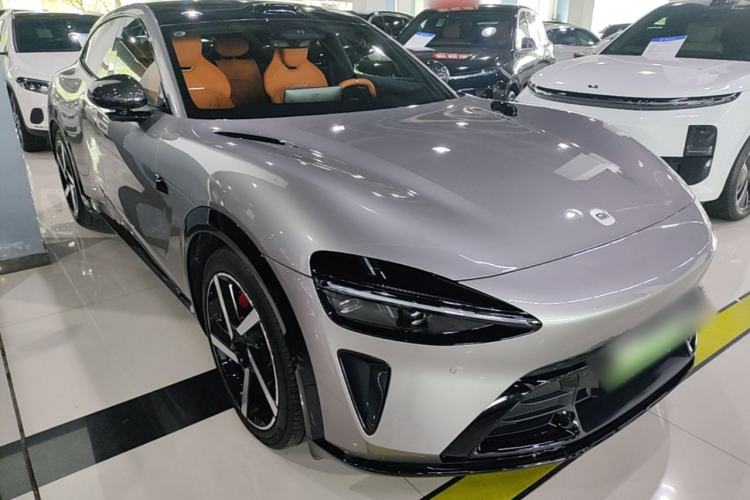 Used Xiaomi Auto YU7 2025 Ultra-Long Range High-Performance All-Wheel-Drive Max Edition Front Right 45 Deg