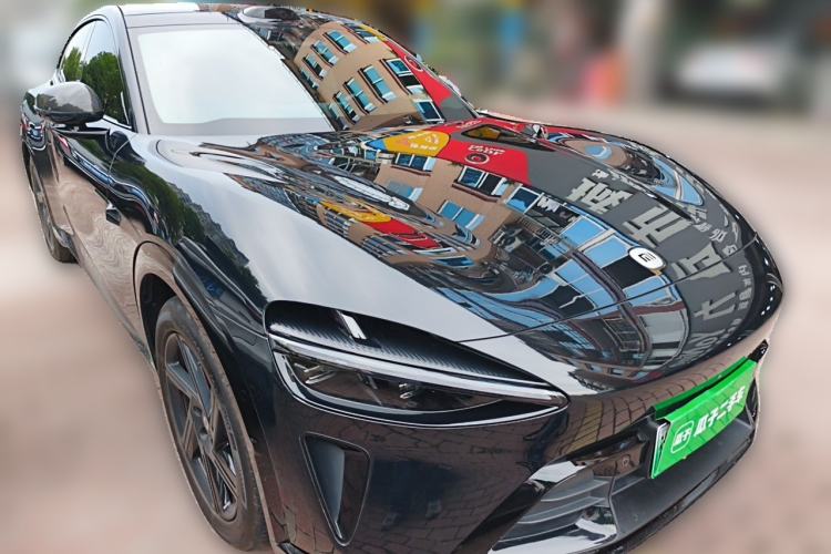 Used Xiaomi Auto YU7 2025 Ultra-Long Range High-Performance All-Wheel-Drive Max Edition Front Right 45 Deg