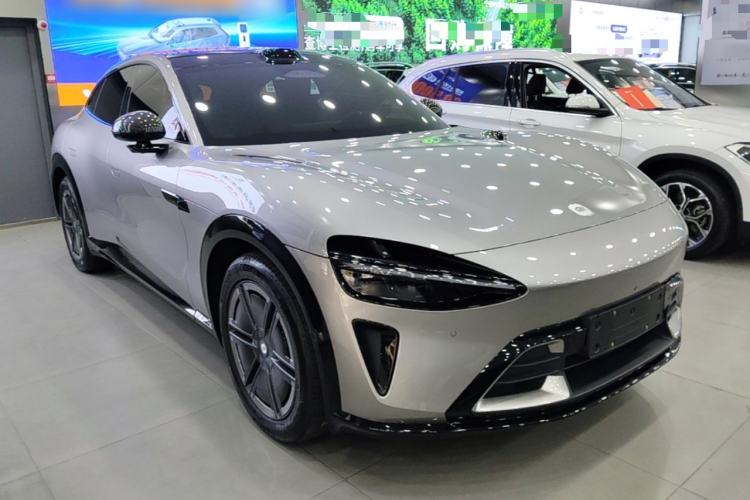 Used Xiaomi Auto YU7 2025 Ultra-Long Range High-Performance All-Wheel-Drive Max Edition Front Right 45 Deg
