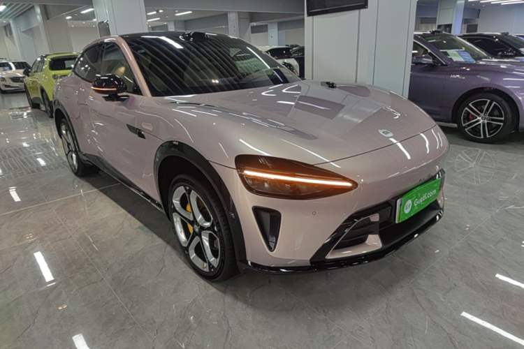 Used Xiaomi Auto YU7 2025 Ultra-Long Range High-Performance All-Wheel-Drive Max Edition Front Right 45 Deg