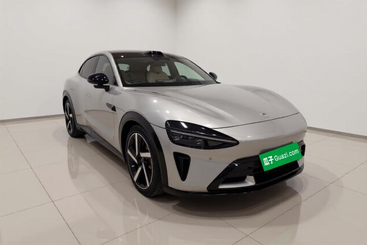 Used Xiaomi Auto YU7 2025 Ultra-Long Range High-Performance All-Wheel-Drive Max Edition Front Right 45 Deg