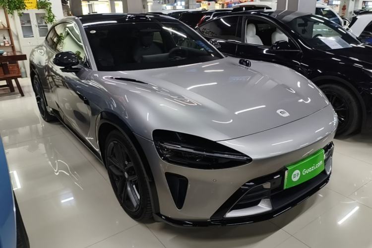 Used Xiaomi Auto YU7 2025 Ultra-Long Range High-Performance All-Wheel-Drive Max Edition Front Right 45 Deg