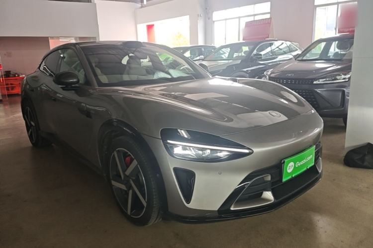 Used Xiaomi Auto YU7 2025 Ultra-Long Range High-Performance All-Wheel-Drive Max Edition Front Right 45 Deg