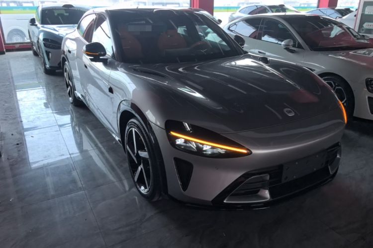 Used Xiaomi Auto YU7 2025 Ultra-Long Range High-Performance All-Wheel-Drive Max Edition Front Right 45 Deg