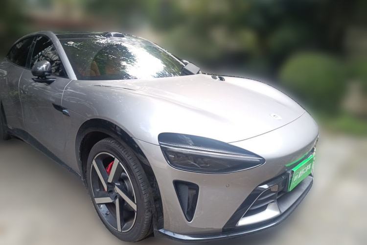 Used Xiaomi Auto YU7 2025 Ultra-Long Range High-Performance All-Wheel-Drive Max Edition Front Right 45 Deg