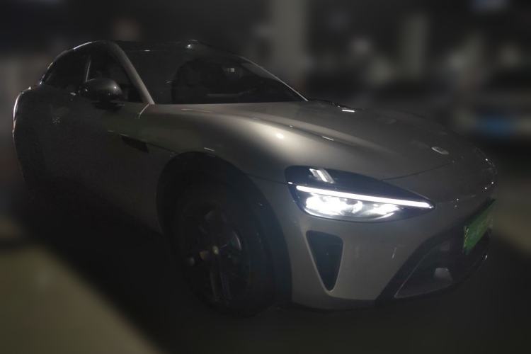 Used Xiaomi Auto YU7 2025 Ultra-Long Range High-Performance All-Wheel-Drive Max Edition Front Right 45 Deg