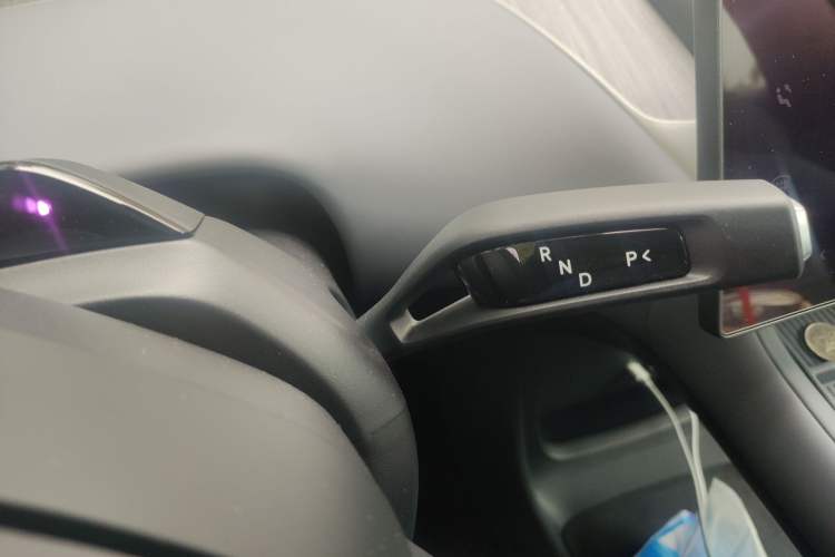 Used Xiaomi Auto YU7 2025 Ultra-Long Range All-Wheel Drive Pro Version Gear Lever